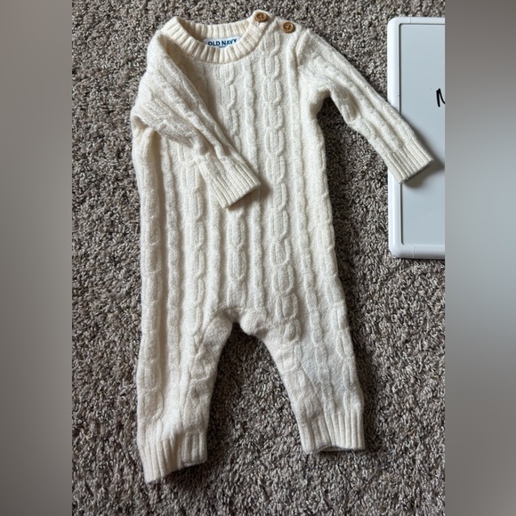 Old Navy Other - Old Navy Ivory Cable Knit Kids Footie
